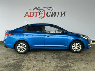 2017 Hyundai Solaris II, синий, 1125000 рублей, вид 5