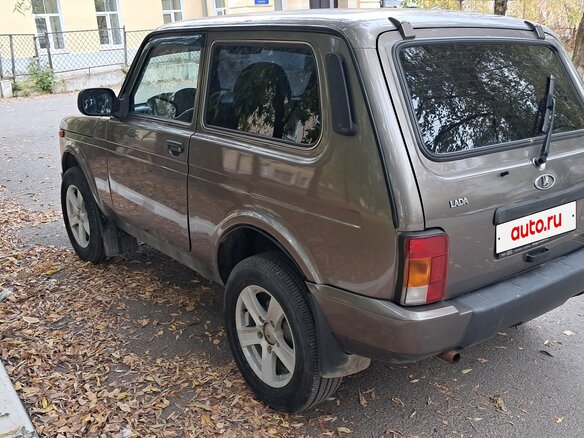 2015 Lada (ВАЗ) 2121 (4x4) I Рестайлинг, коричневый, 480000 рублей - вид 2