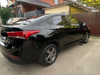 2017 Hyundai Solaris II, чёрный, 1000000 рублей, вид 2