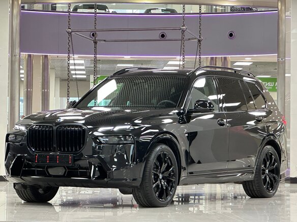 2026 BMW X7 40d I (G07) Рестайлинг, чёрный, 15990000 рублей - вид 5