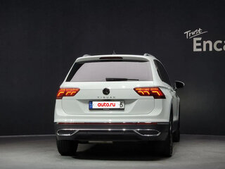 2023 Volkswagen Tiguan II Рестайлинг, белый, 3300020 рублей, вид 4