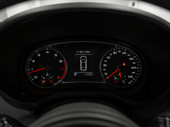 2012 Audi A1 I (8X), коричневый, 990000 рублей - вид 9