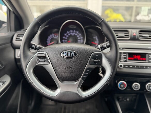 2016 Kia Rio III Рестайлинг, белый, 905000 рублей - вид 17