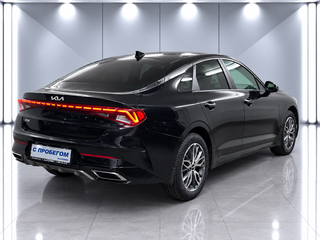 2022 Kia K5 III, чёрный, 2655000 рублей, вид 4