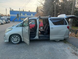 2011 Toyota Alphard II, серебристый, 2400000 рублей, вид 2
