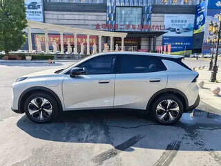 2026 Changan Qiyuan Q05 51.9 kWh II, серебристый, 1971099 рублей, вид 5