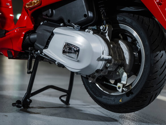 2025 Vespa LXV 125, красный, 500000 рублей - вид 18
