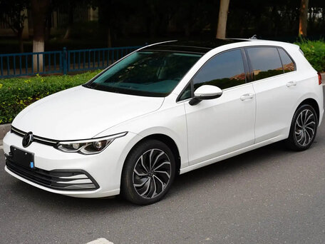 2022 Volkswagen Golf VIII, белый, 2150000 рублей, вид 1