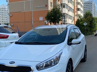 2018 Kia Ceed II Рестайлинг, белый, 1600000 рублей, вид 1