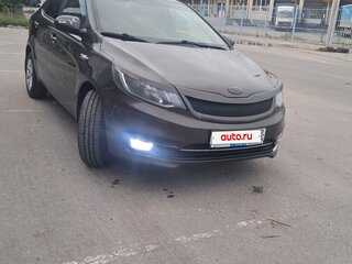 2016 Kia Rio III Рестайлинг, коричневый, 699000 рублей, вид 2