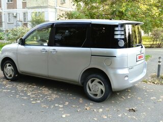 2010 Toyota Sienta I Рестайлинг 1, серый, 600000 рублей, вид 5