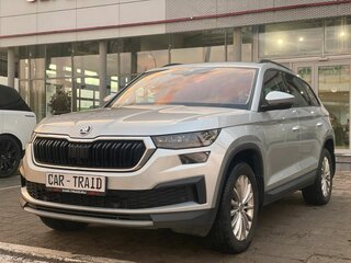 2025 Skoda Kodiaq I Рестайлинг, серебристый, 4300000 рублей, вид 2