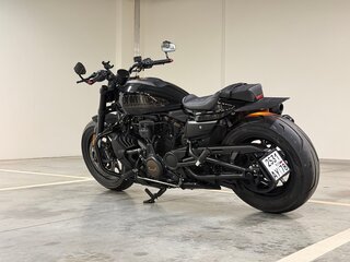 2021 Harley-Davidson Sportster S, чёрный, 1390000 рублей, вид 5