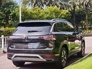2023 Volkswagen Tayron I Рестайлинг, чёрный, 1845000 рублей, вид 4