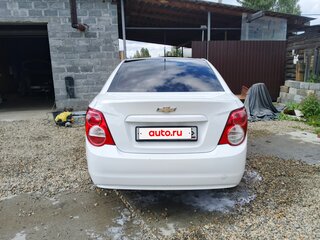 2012 Chevrolet Aveo II, белый, 550000 рублей, вид 2