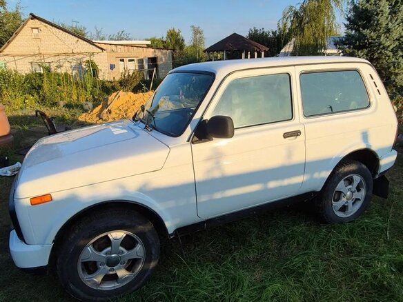 2016 Lada (ВАЗ) 2121 (4x4) Urban I Рестайлинг, белый, 600000 рублей - вид 6