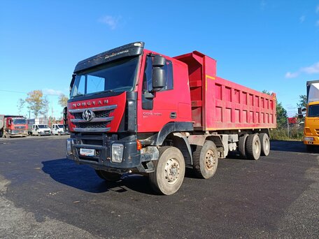 2023 IVECO-Hongyan 8x4 (CQ3406), красный, 1900000 рублей, вид 1