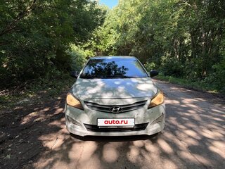 2014 Hyundai Solaris I Рестайлинг, белый, 530000 рублей, вид 2