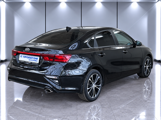 2021 Kia Cerato IV, чёрный, 1865000 рублей, вид 4