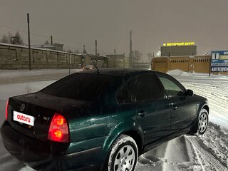 2000 Volkswagen Passat B5 Рестайлинг, зелёный, 130000 рублей, вид 1