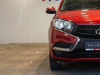 2017 Lada (ВАЗ) XRAY I, красный, 699000 рублей, вид 4