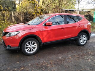 2014 Nissan Qashqai II, красный, 980000 рублей, вид 2