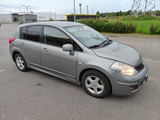 2010 Nissan Tiida I Рестайлинг, серый, 600000 рублей, вид 3