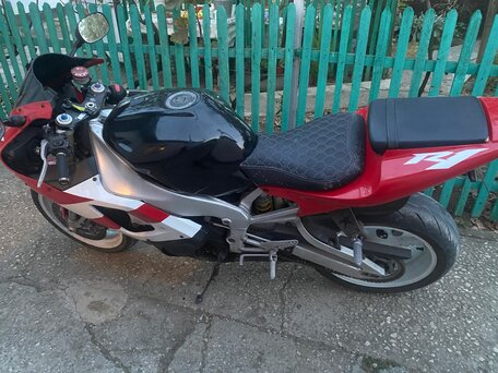 2001 Yamaha YZF-R1, красный, 200000 рублей, вид 4