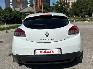 2010 Renault Megane III, белый, 700000 рублей, вид 3