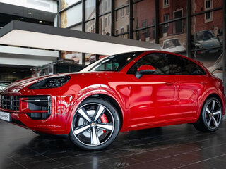 2023 Porsche Cayenne S Coupé III Рестайлинг, красный, 15990000 рублей, вид 3