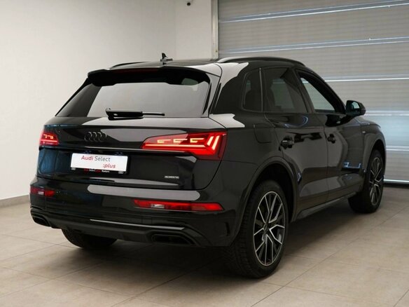 2024 Audi Q5 40 TDI II (FY) Рестайлинг, чёрный, 5900000 рублей - вид 3
