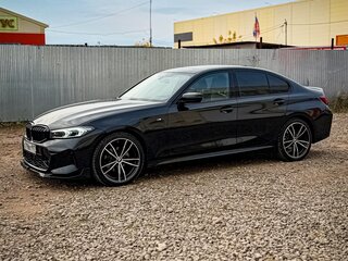 2022 BMW 3 серии 320d xDrive VII (G2x) Рестайлинг, чёрный, 4990000 рублей, вид 3