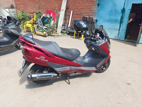 2003 Suzuki Burgman (SkyWave) 400, красный, 220000 рублей - вид 2