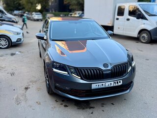 2019 Skoda Octavia III (A7) Рестайлинг, серый, 1850000 рублей, вид 3