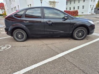 2011 Ford Focus II Рестайлинг, чёрный, 455000 рублей, вид 4