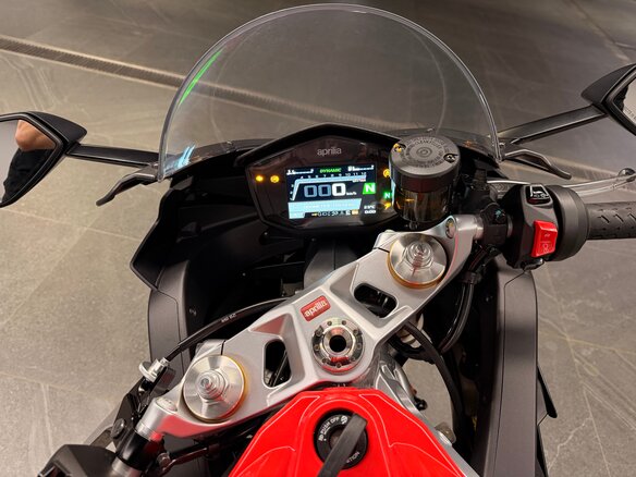 2021 Aprilia RS 660, чёрный, 1000000 рублей - вид 13