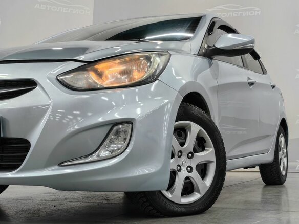 2011 Hyundai Solaris I, голубой, 650000 рублей - вид 20