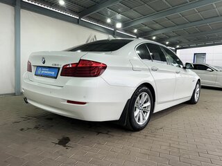 2014 BMW 5 серии 520i VI (F10/F11/F07) Рестайлинг, белый, 2049000 рублей, вид 5