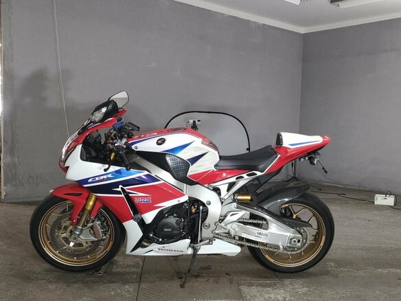 2014 Honda CBR 1000 RR/RA Fireblade, белый, 1080000 рублей - вид 2