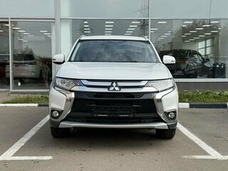 2018 Mitsubishi Outlander III Рестайлинг 2, белый, 1790000 рублей, вид 2
