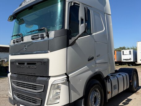 2017 Volvo FH, белый, 6300000 рублей, вид 1