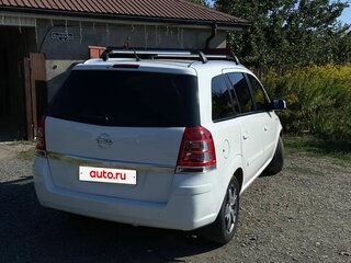 2013 Opel Zafira B Рестайлинг, белый, 800000 рублей, вид 4