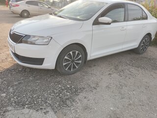 2018 Skoda Rapid I Рестайлинг, белый, 900000 рублей, вид 1