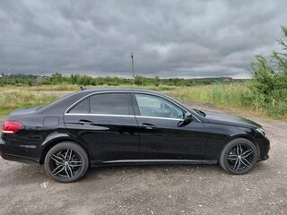 2014 Mercedes-Benz E-Класс 200 IV (W212, S212, C207) Рестайлинг, чёрный, 2095000 рублей, вид 2