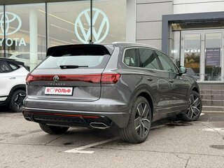 2026 Volkswagen Touareg III Рестайлинг, серый, 13620000 рублей, вид 2