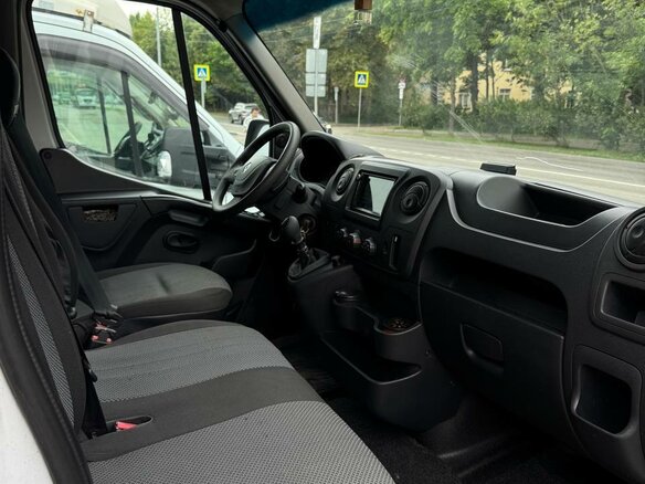 2019 Renault Master, белый, 2600000 рублей - вид 8