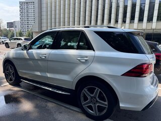 2017 Mercedes-Benz GLE 400 9G-Tronic I (W166), белый, 3800000 рублей, вид 3