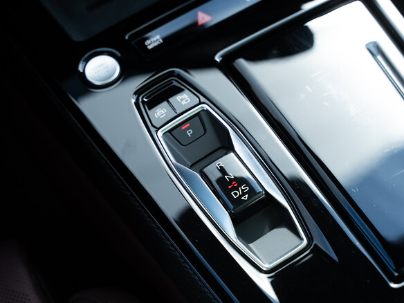2026 Audi A6 L VI (C9), серый - вид 13