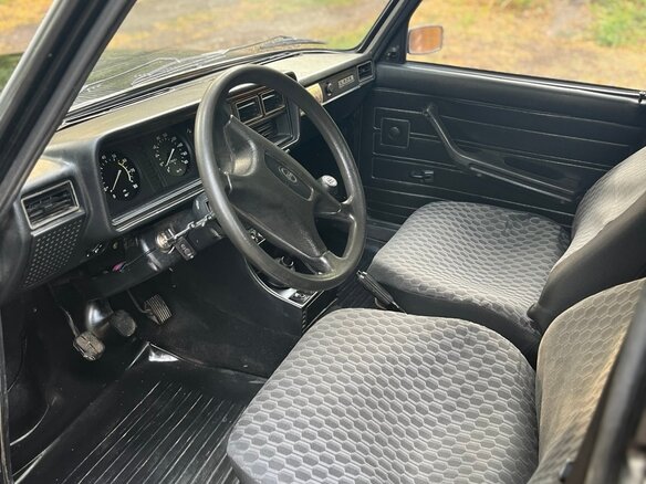 2010 Lada (ВАЗ) 2107, чёрный, 250000 рублей - вид 9