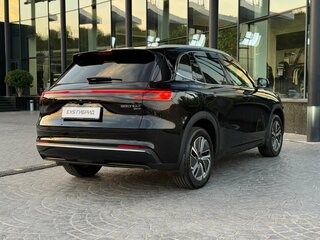 2026 Geely EX5 Гибрид EM-R, чёрный, 3829990 рублей, вид 2